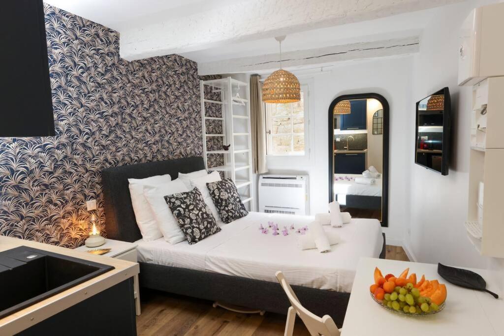 Apartamento La Tour De Bohemond Carcasona Exterior foto